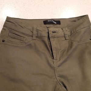 Perfect olive green skinny pants size 4